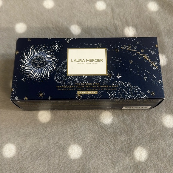 Laura Mercier Translucent Loose Setting Powder&Puff - Picture 13 of 14